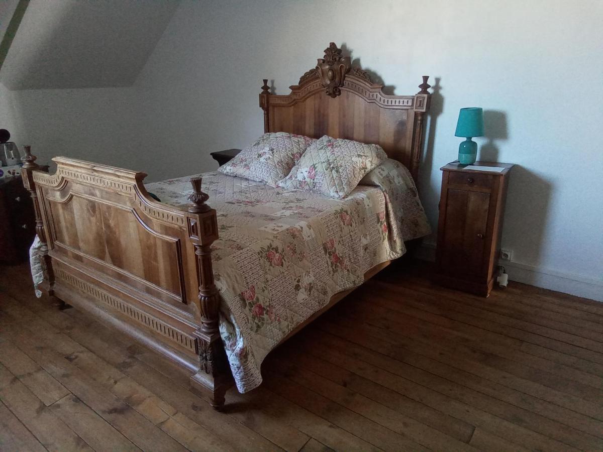 La Chambre De La Boule D 'Or Lanvallay Luaran gambar